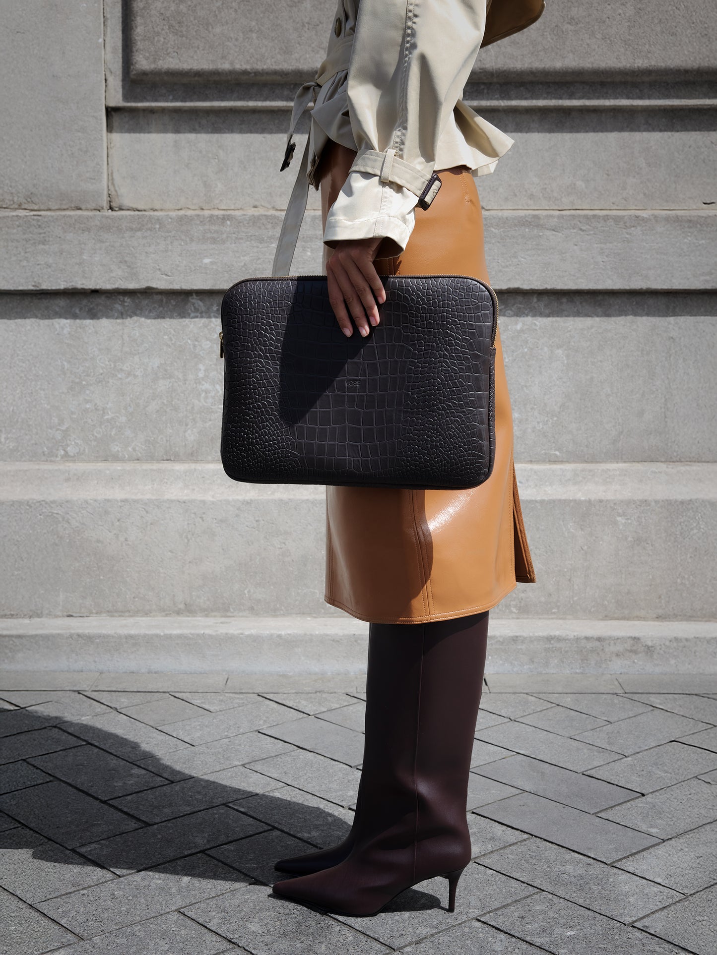 Laptop case croco brown